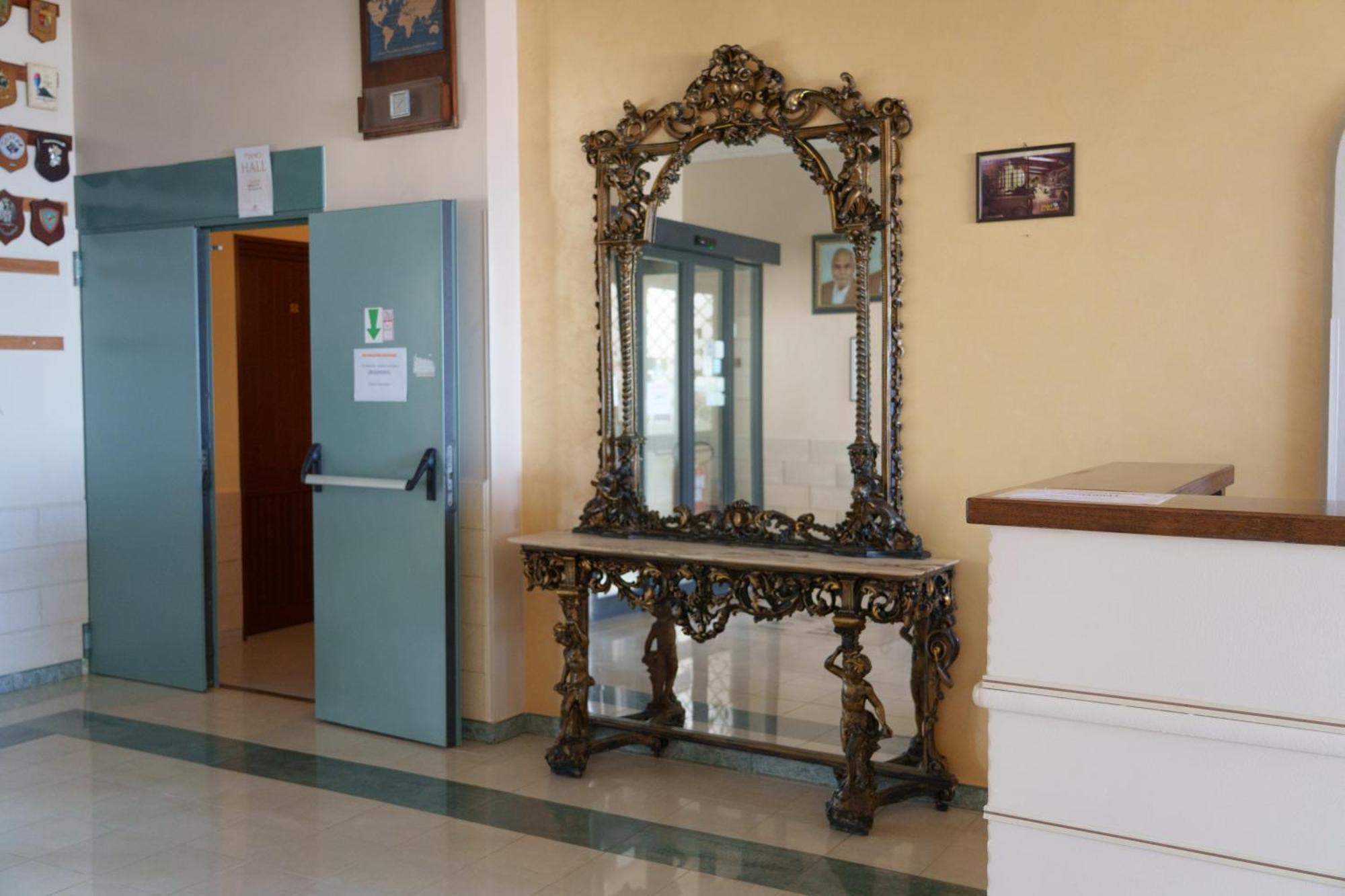 Hotel Le Macine Santa Cesarea Terme Bagian luar foto